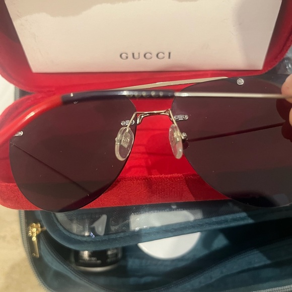 GucciAviator Sunglasses 😎 black. Authentic & Beautiful!These come with case etc - Picture 2 of 12
